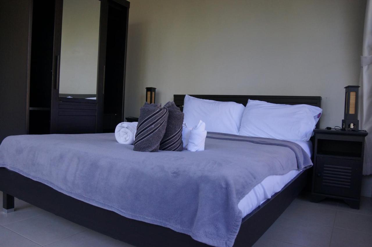Twin Villas Apartment With Swimming Pool For 2 Houses Wok Tum Ngoại thất bức ảnh